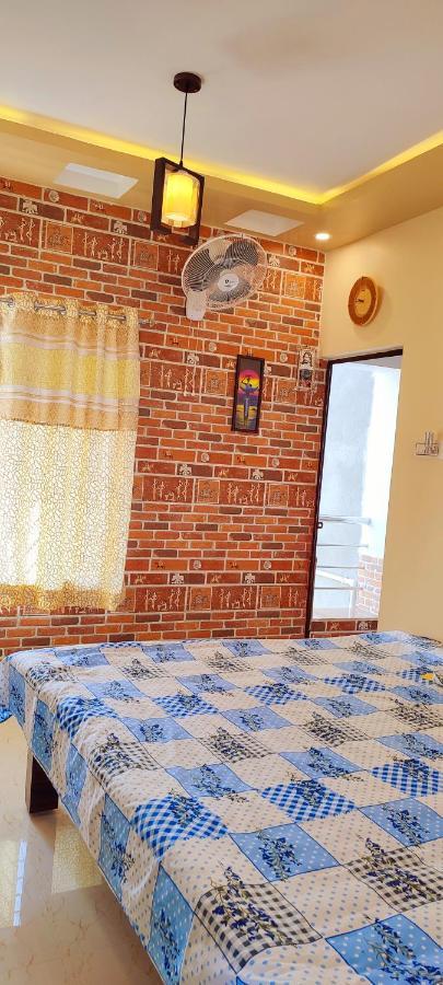 Apartamento Urban Sky Shānti Niketan Exterior foto